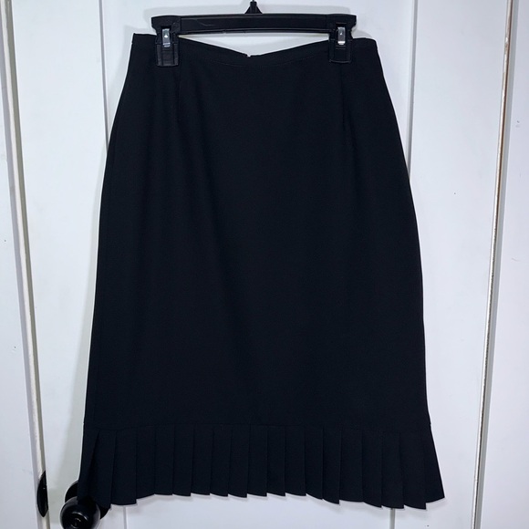 EUC Black Pleated Skirt - Picture 1 of 5